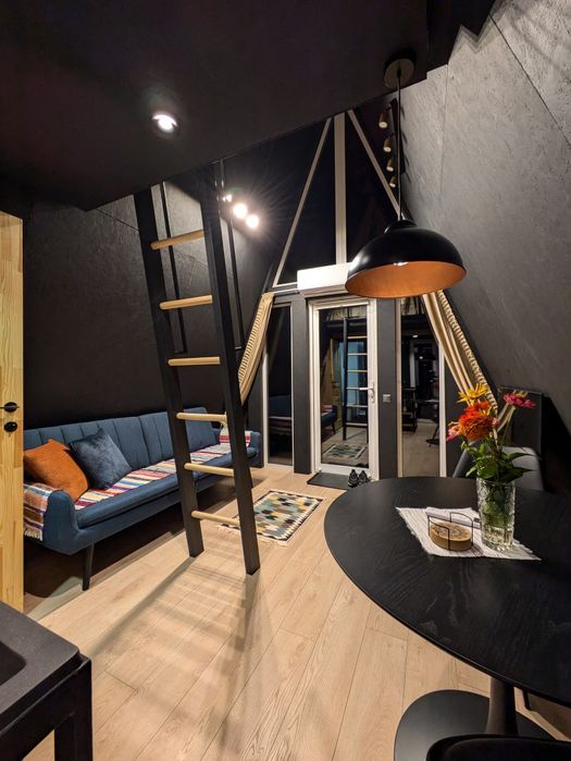 Будиночок A-frame з басейном в центрі Славська