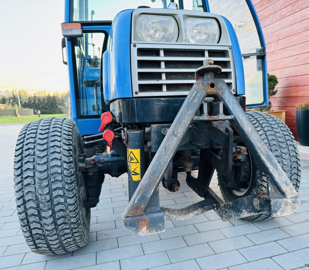 Traktorek iseki 3130 ogrodowy ciągnik komunalny traktor 4x4 kosiarka