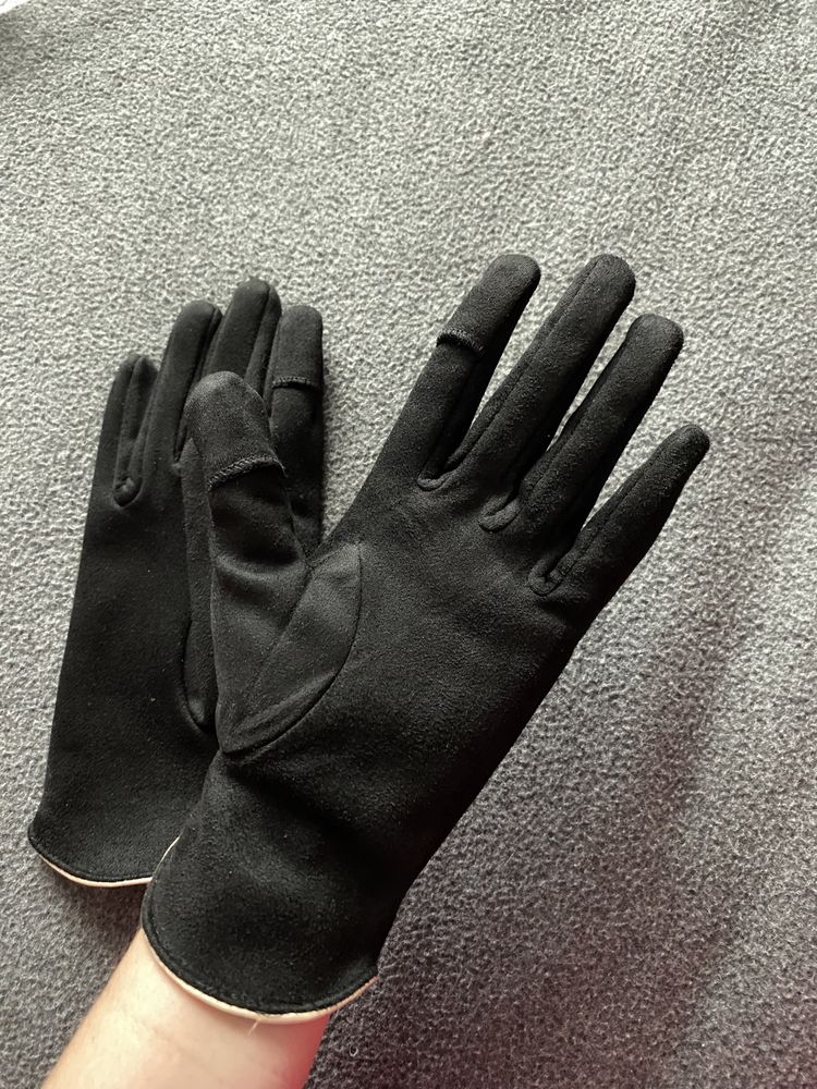 Чорні рукавичкі