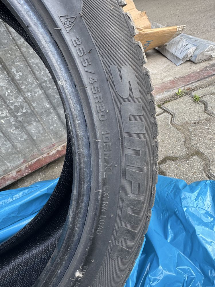 Opony zimowe 255/45/20