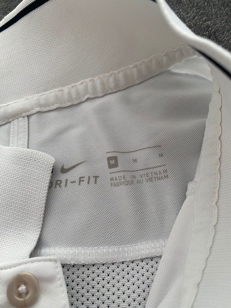 Polo branco oficial do Sporting, Nike