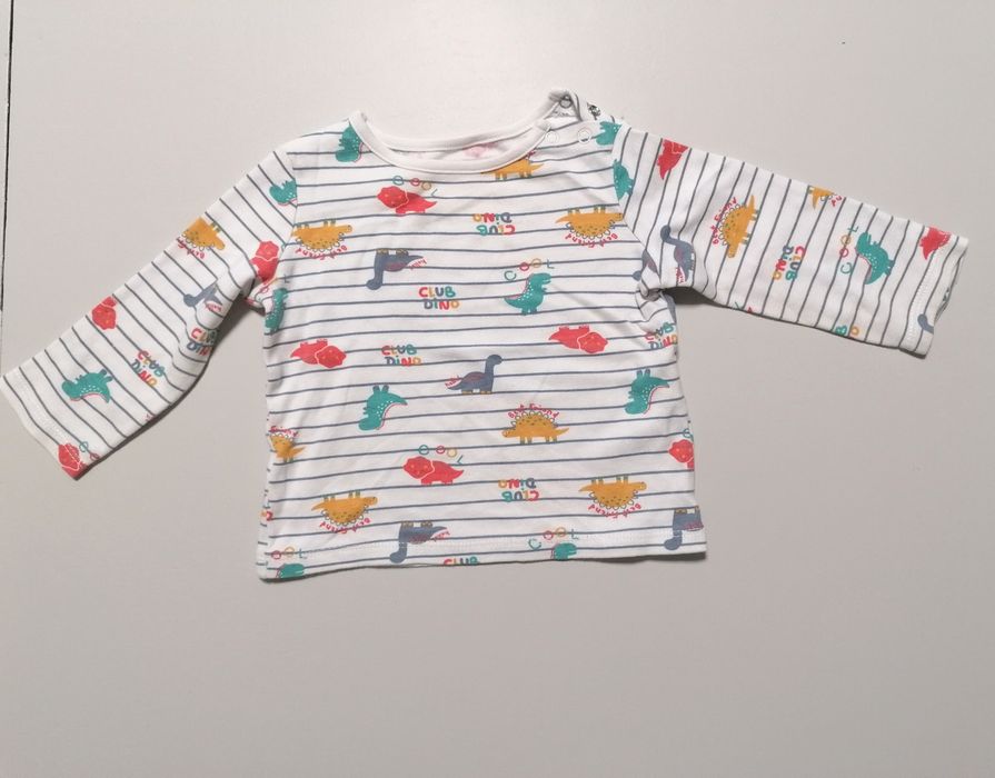 Pijama às Riscas com Dinossauros de Bebé