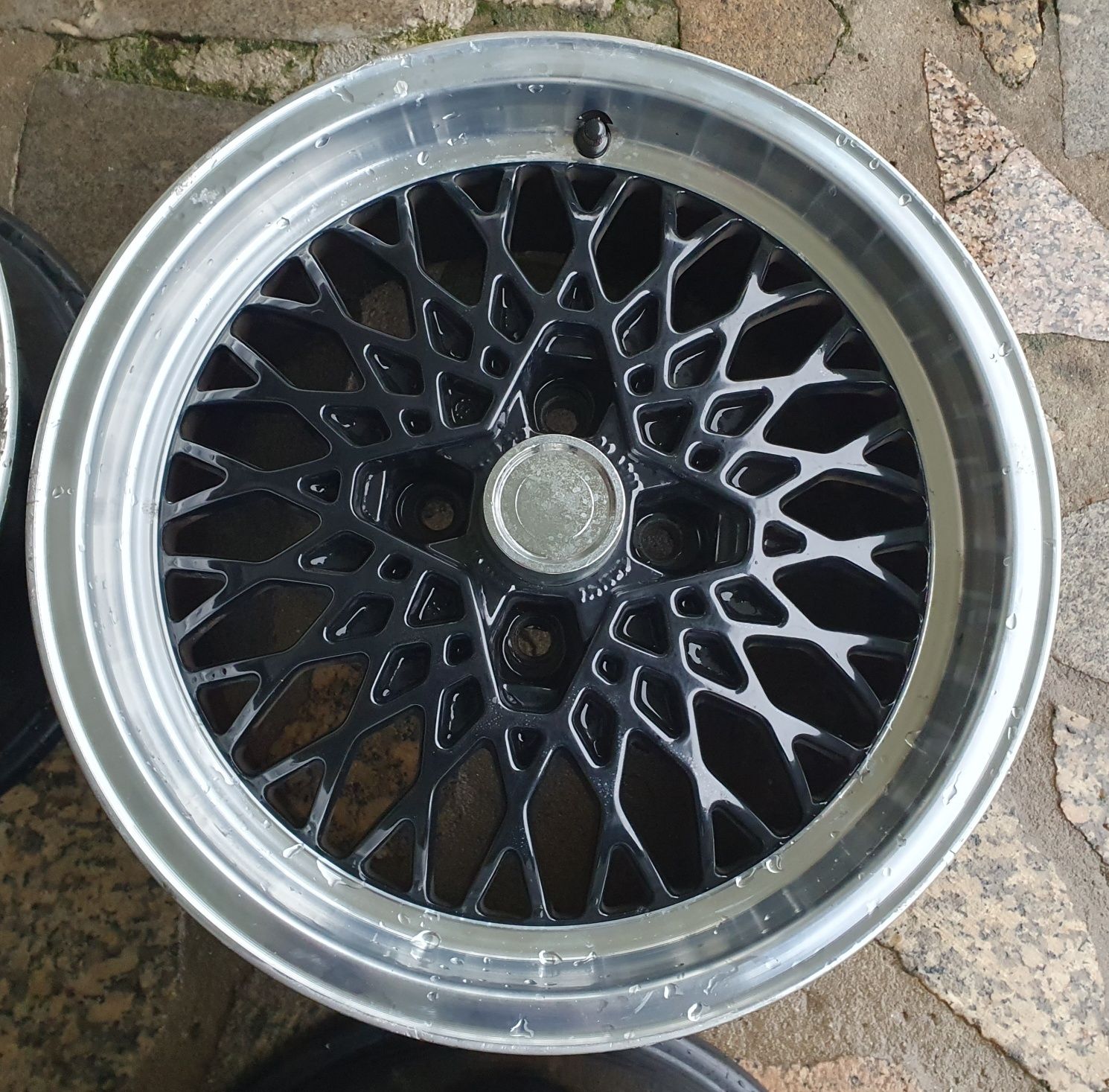 4 jantes ETA BETA LUCY 15"/8J com furação 4x100 mesh