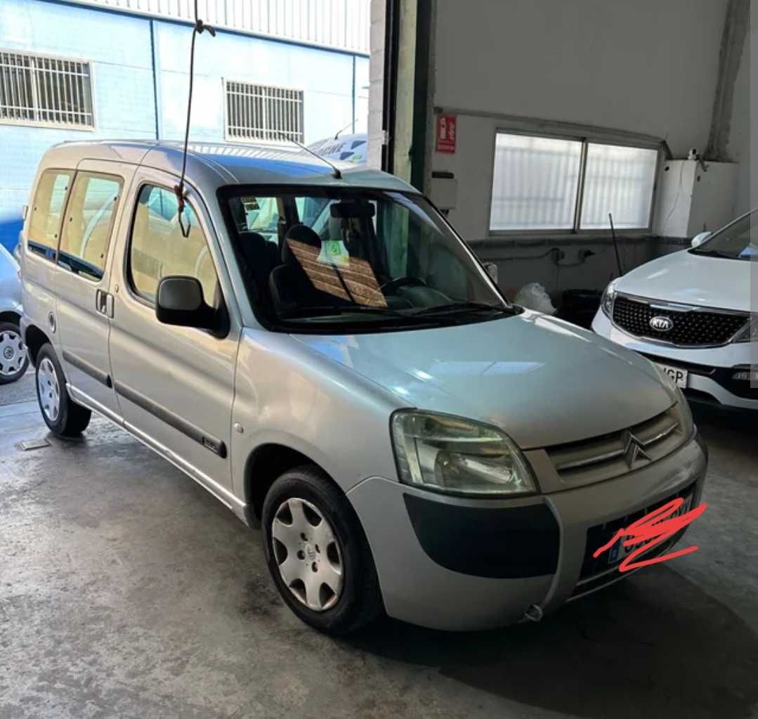 Carrinha Berlingo multispace 1.4 gasolina 5 lugares