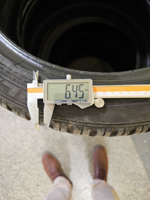 Opony zimowe 4x 225/45R17 Falken Eurowinter HS01 z rantem ochraniajacy