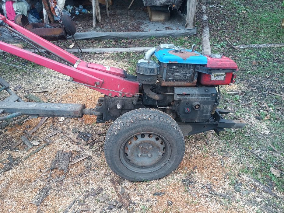 Продам мотоблок 12 лс