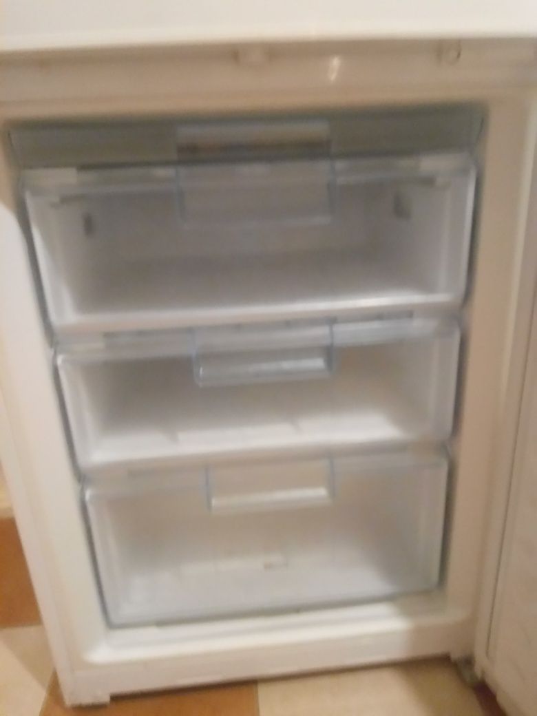 Холодильник Bosch KGV 39X00 на запчасти