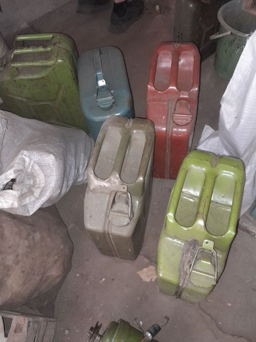 Канистра железная 20л.