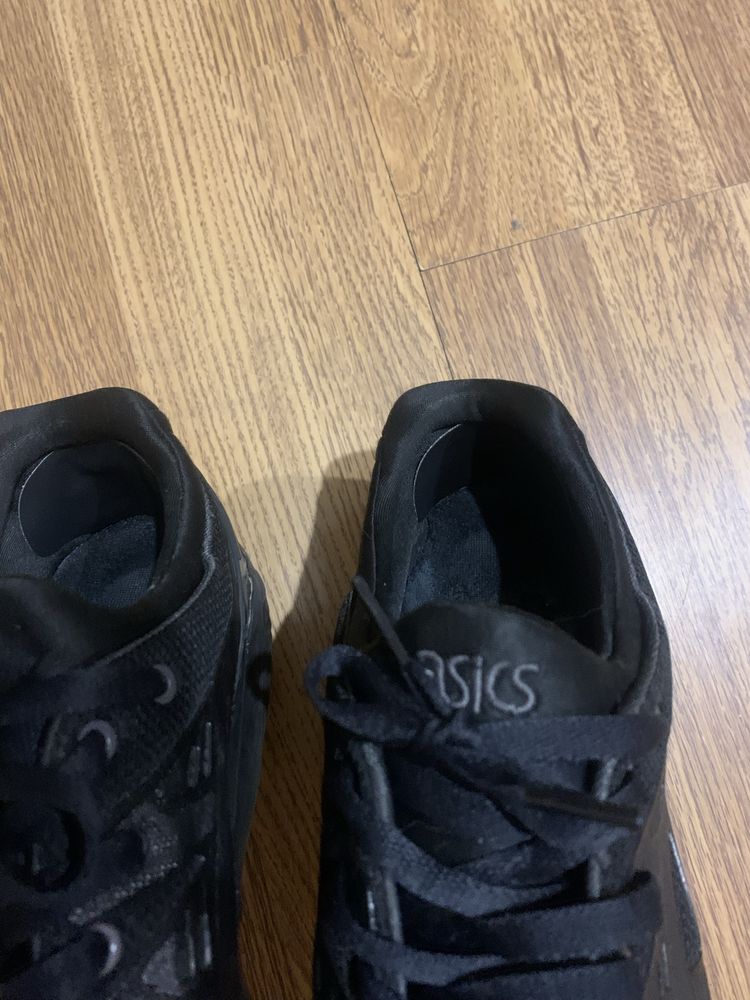 Кросівки Asics