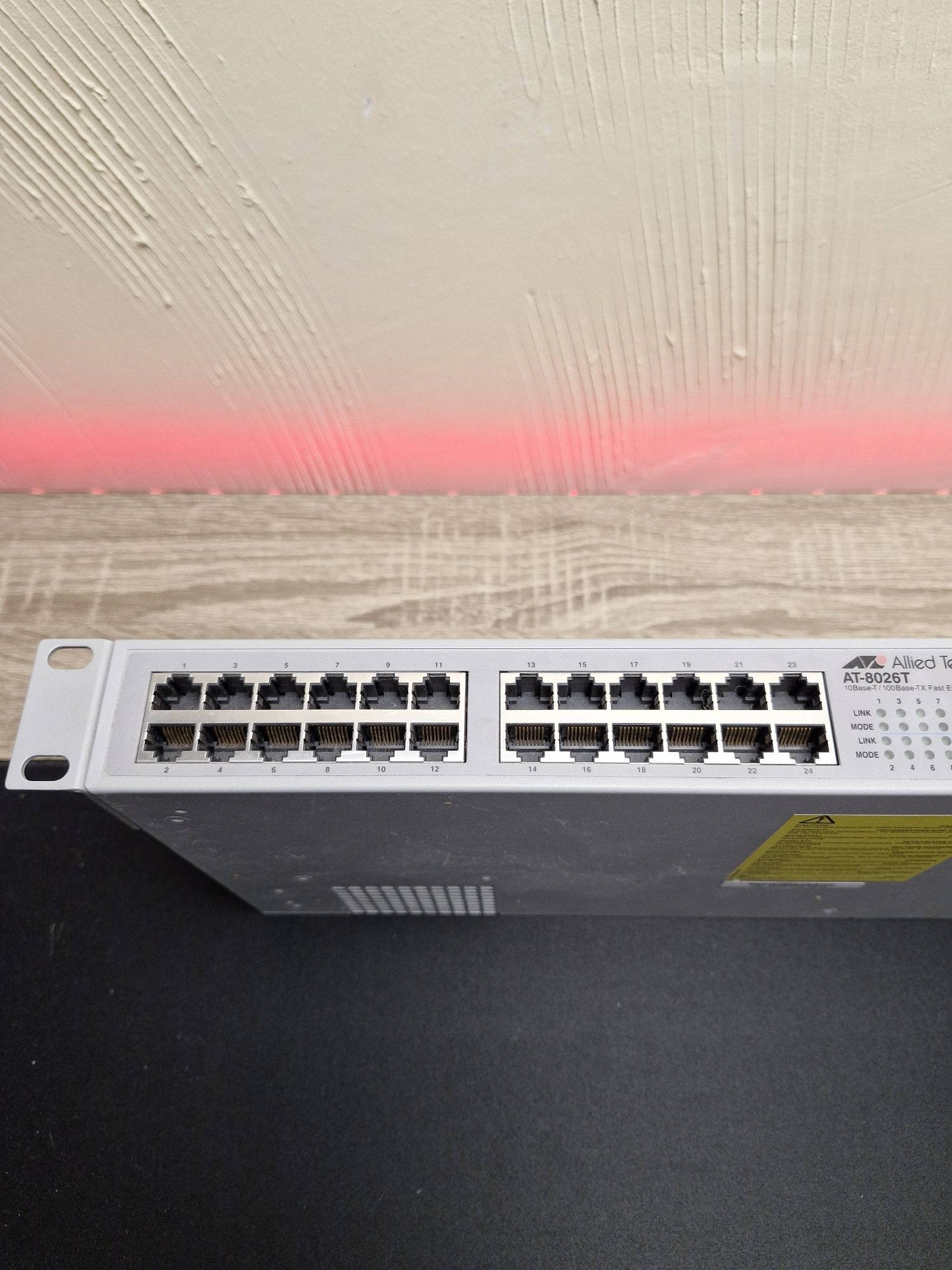 Коммутатор Allied Telesyn AT-8026T