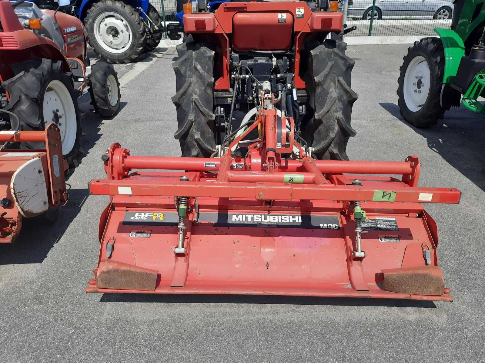 Міні-трактор Mitsubishi MT241