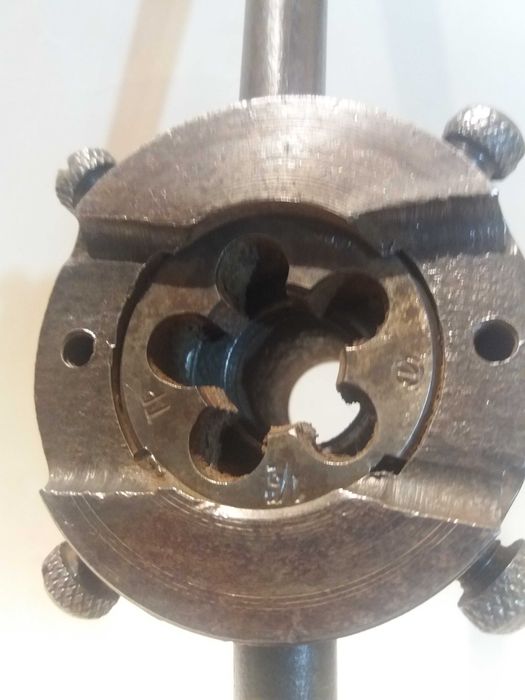 Ключи трубные' для нарезания резьбы