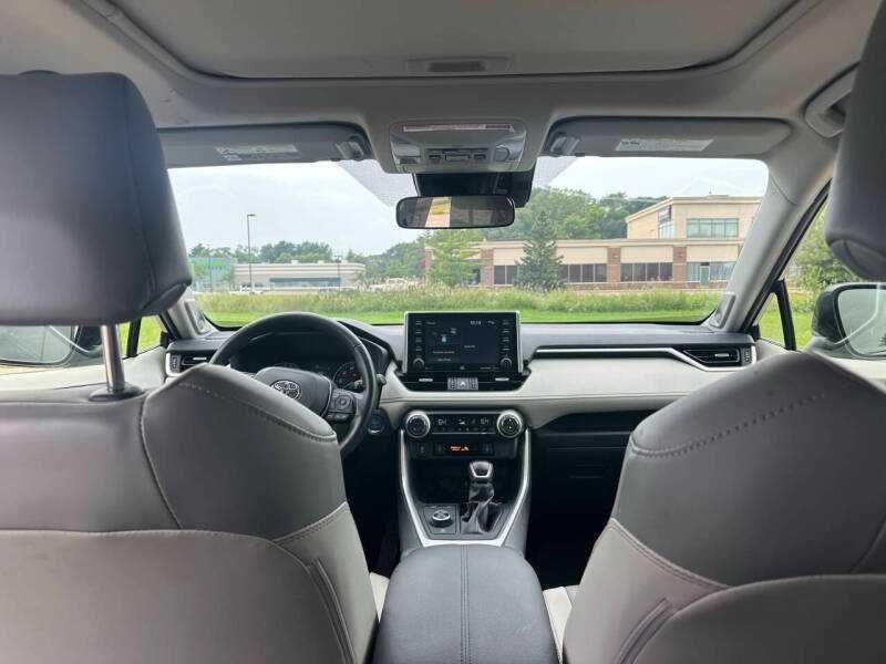 2021 Toyota RAV4 Hybrid XLE Premium