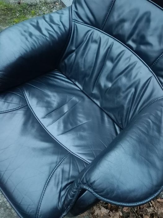 Продам шкіряне крісло офісне