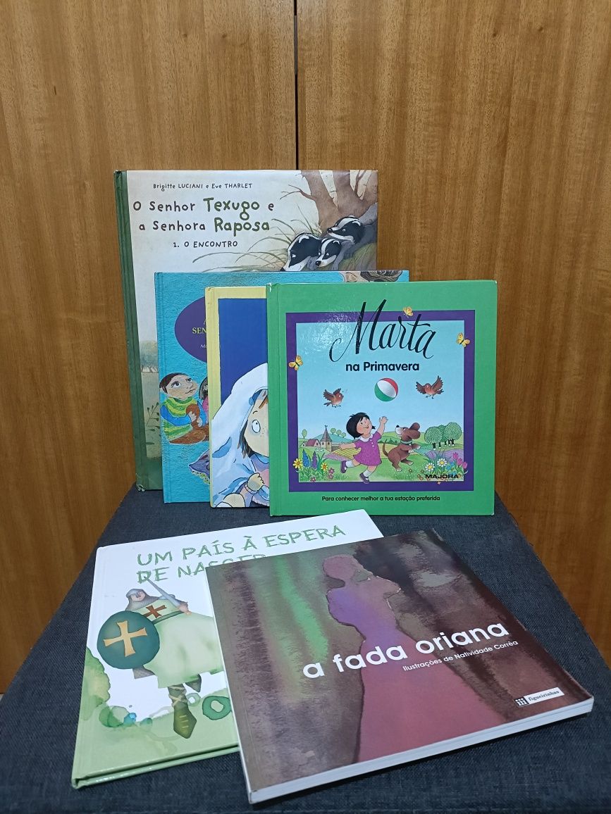 Conjunto de livros infantis