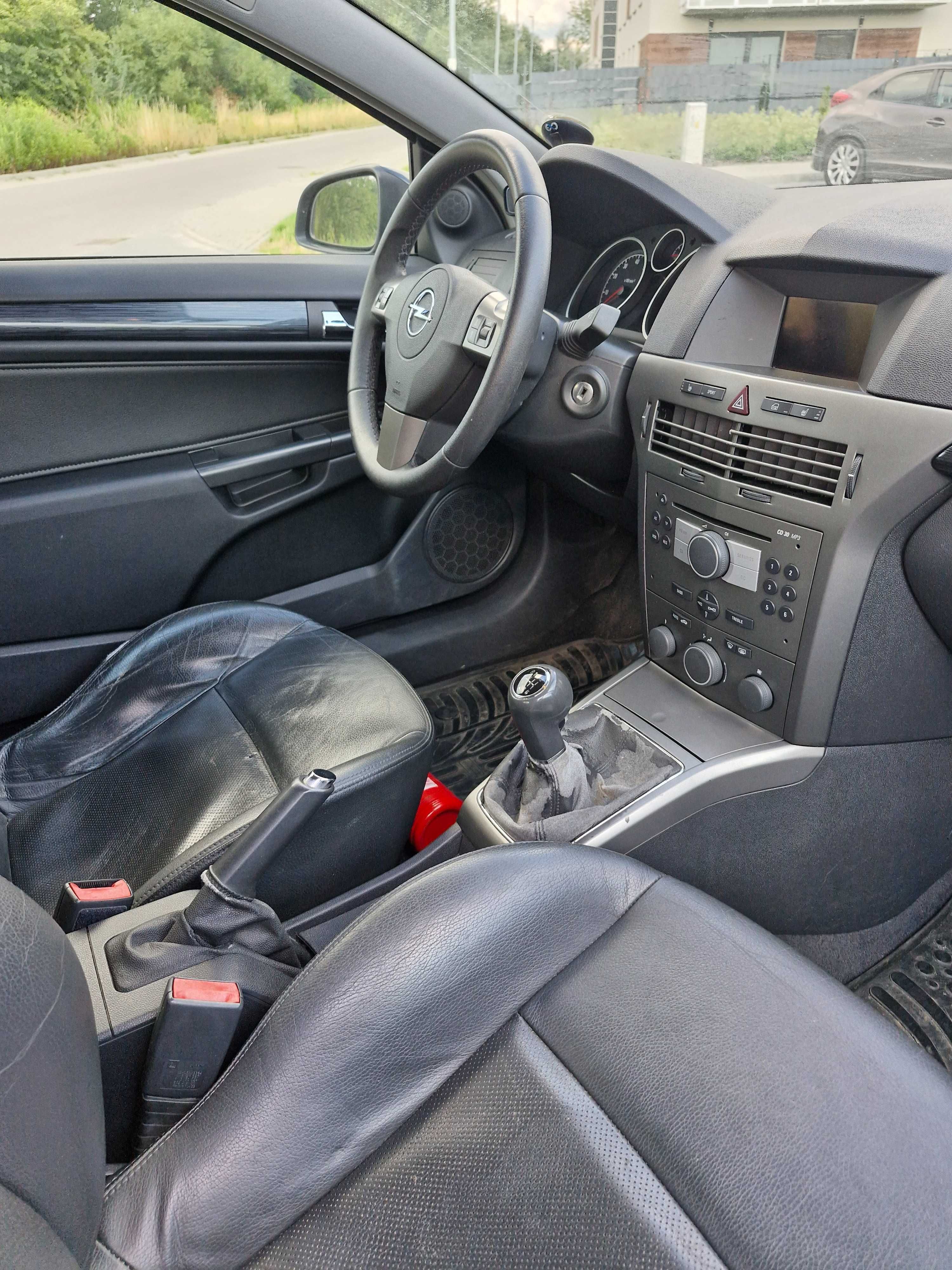 Opel Astra  H GTC