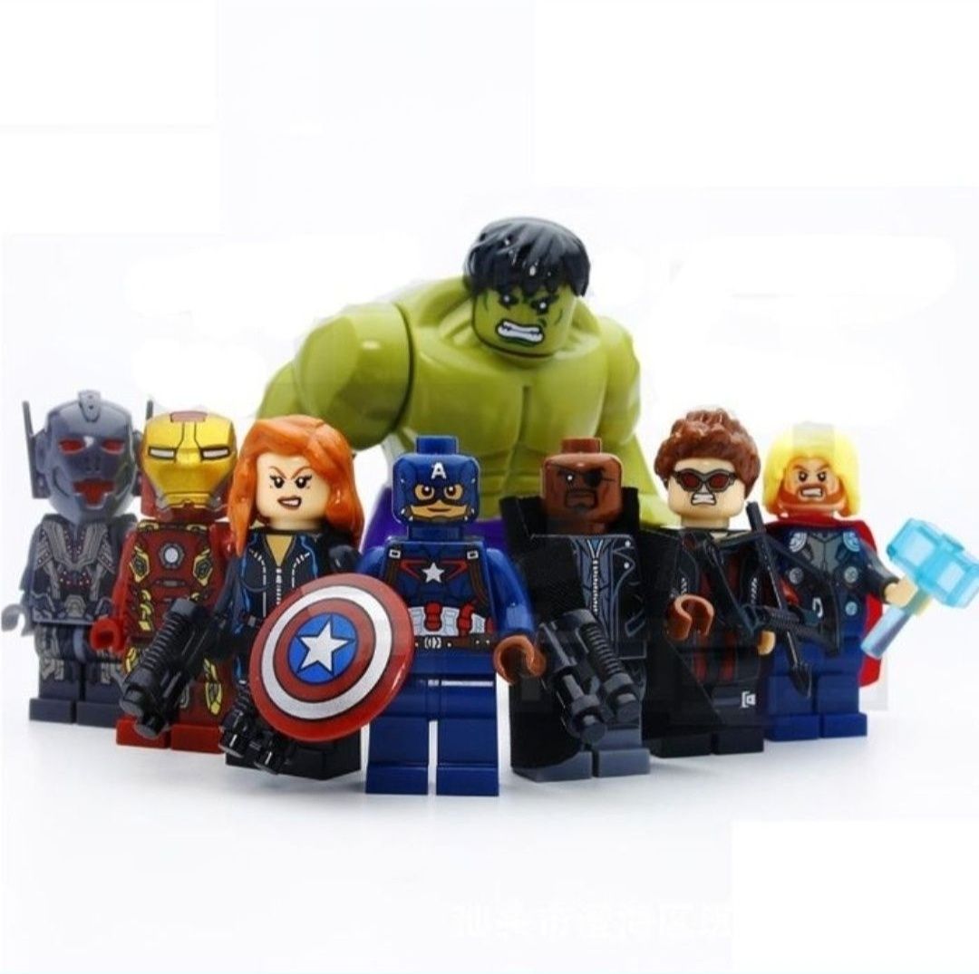 Zestaw 8 figurek Avengers