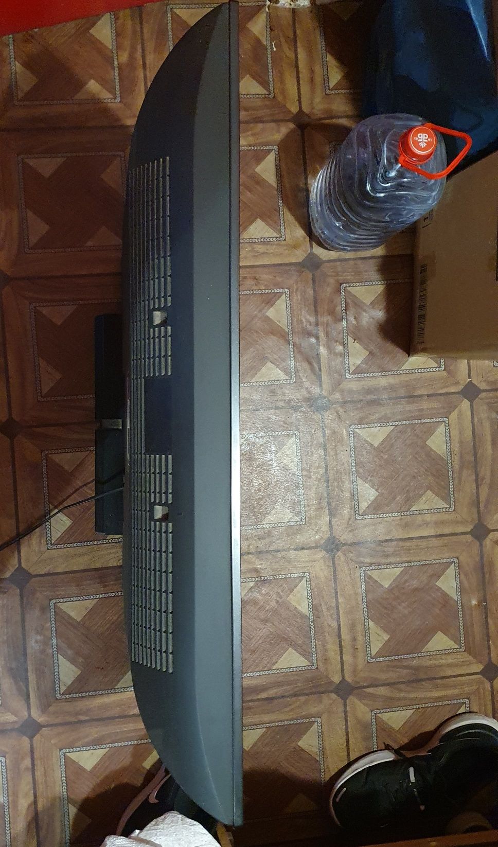 Телевізор Panasonic TX-R32LE8