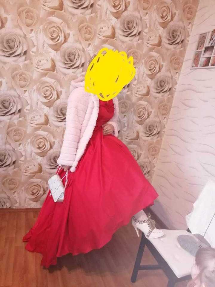 Suknia ślubna czerwona