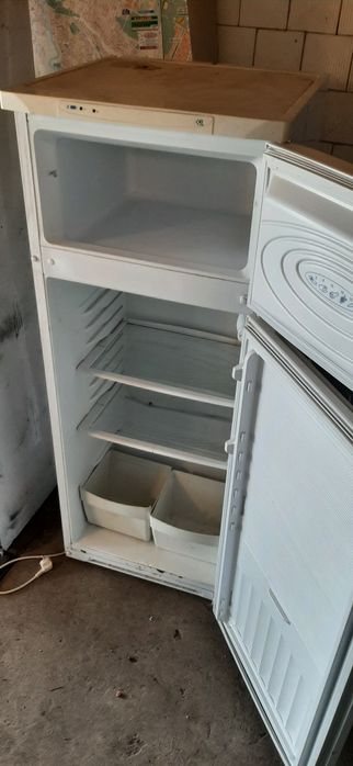Холодильник б/у Цена 3599