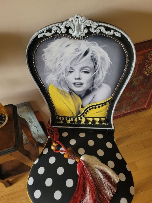 Zabytkowe luksusowe кrzesło Marilyn Monroe i Van Gogh dzieło sztuki