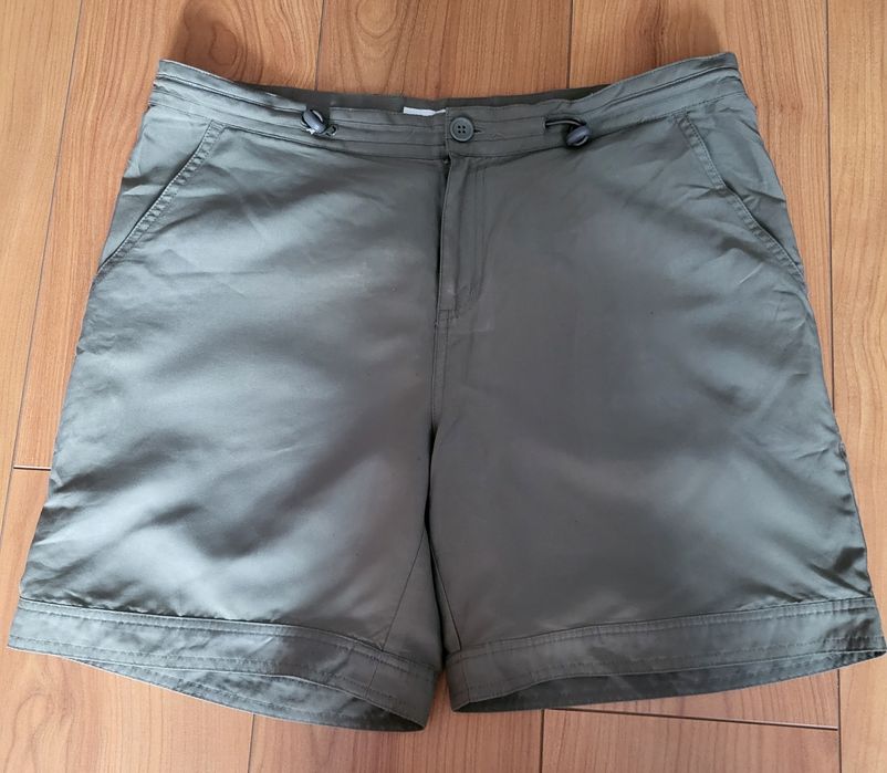 Krótkie spodenki khaki