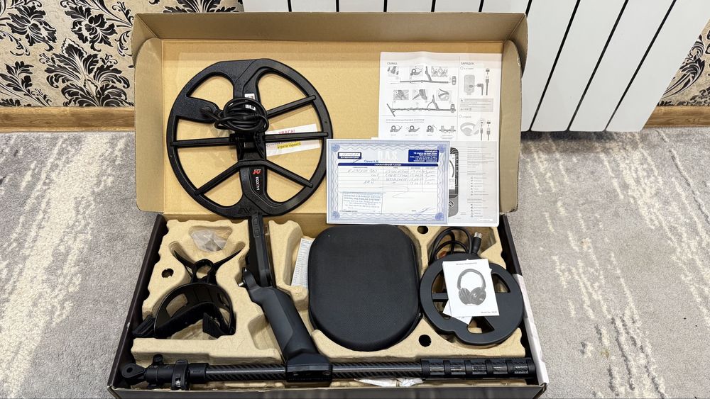 Металошукач Minelab Equinox 900