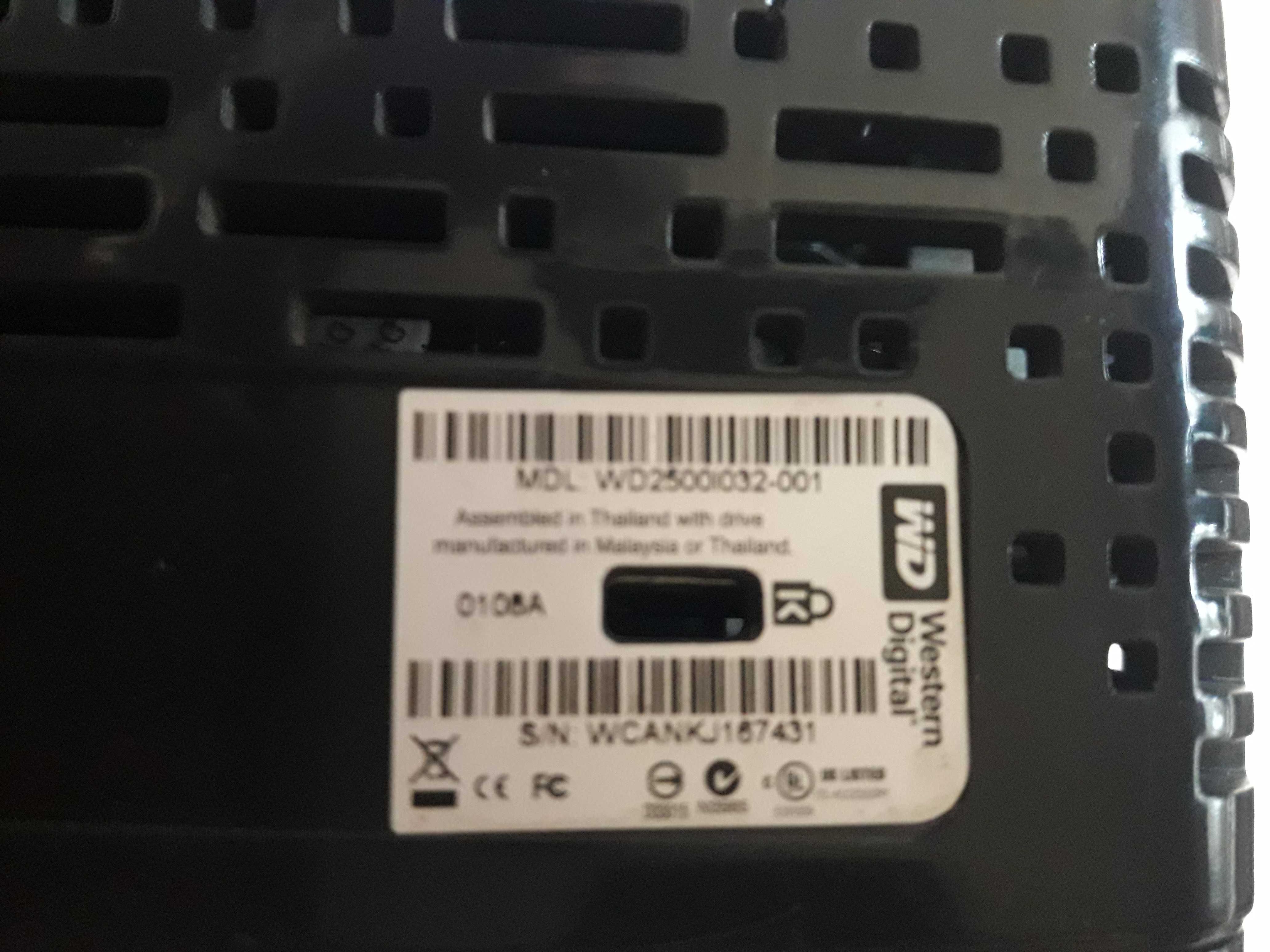 Переносной жёсткий диск WD2500I032-001