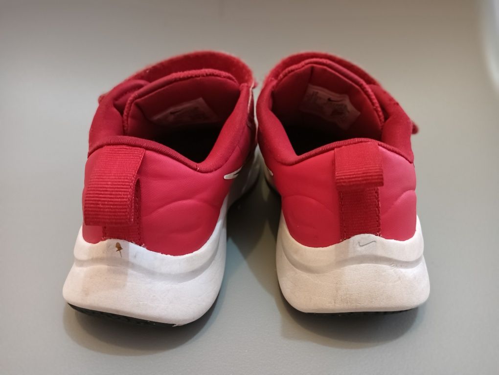 Sapatilhas Nike 32