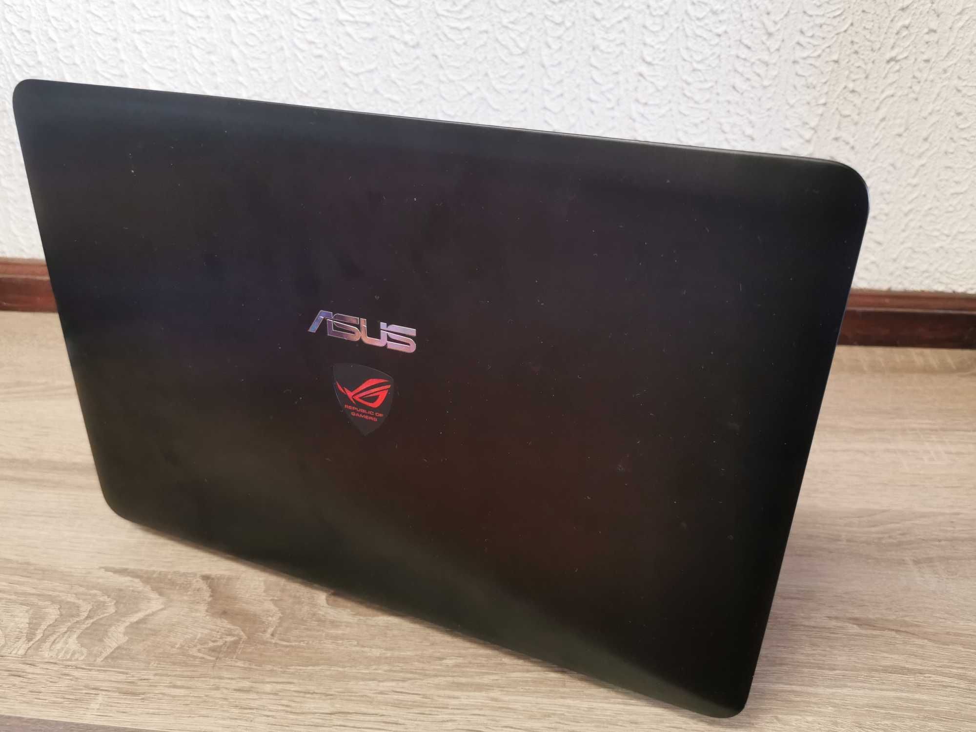 Portátil ASUS Republic Of Gamers Core i7 16GB ram SSD Windows 11