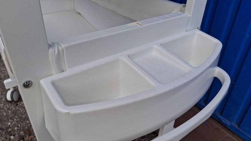 Trocador com banheira( impecavel )