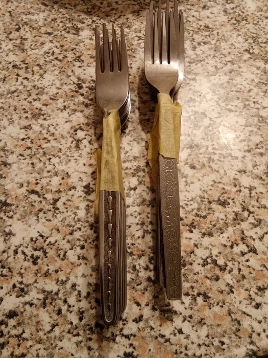 Ложки. Вилки. Виделки.  Нержавіючі. 15грн - шт.