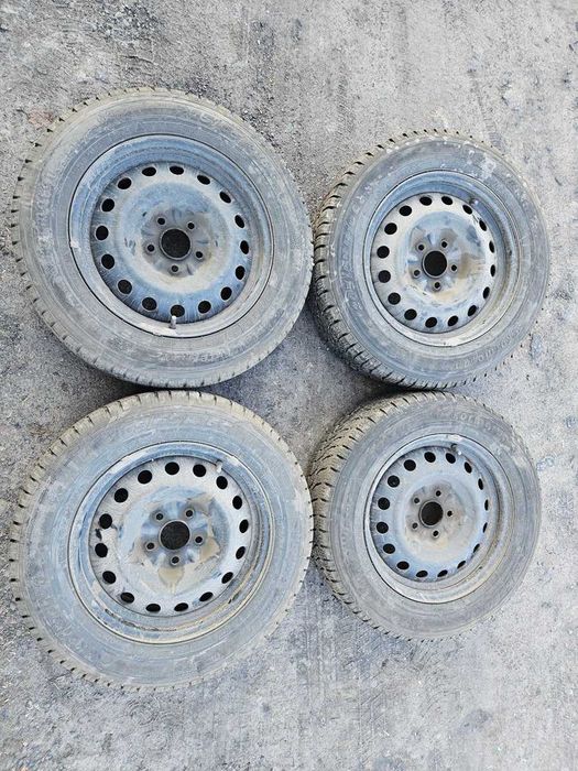 Opony zimowe 205/65/R16C felgi stalowe Renault Trafic III VIVARO