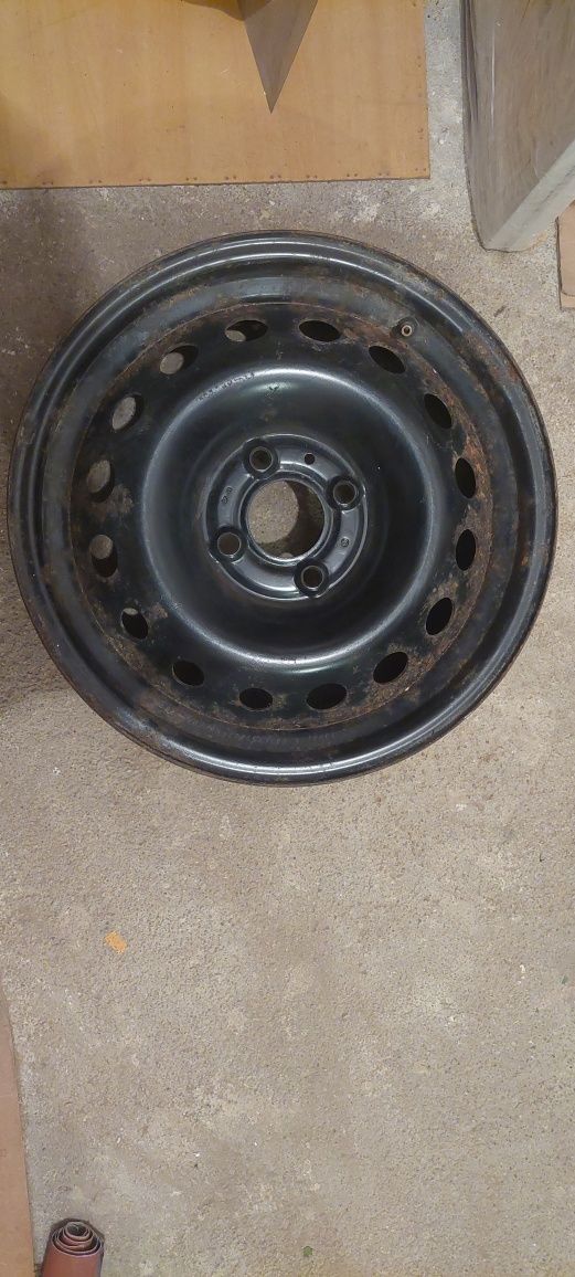 Sprzedam felgi KFZ7965 15x6J 4x100 et50
