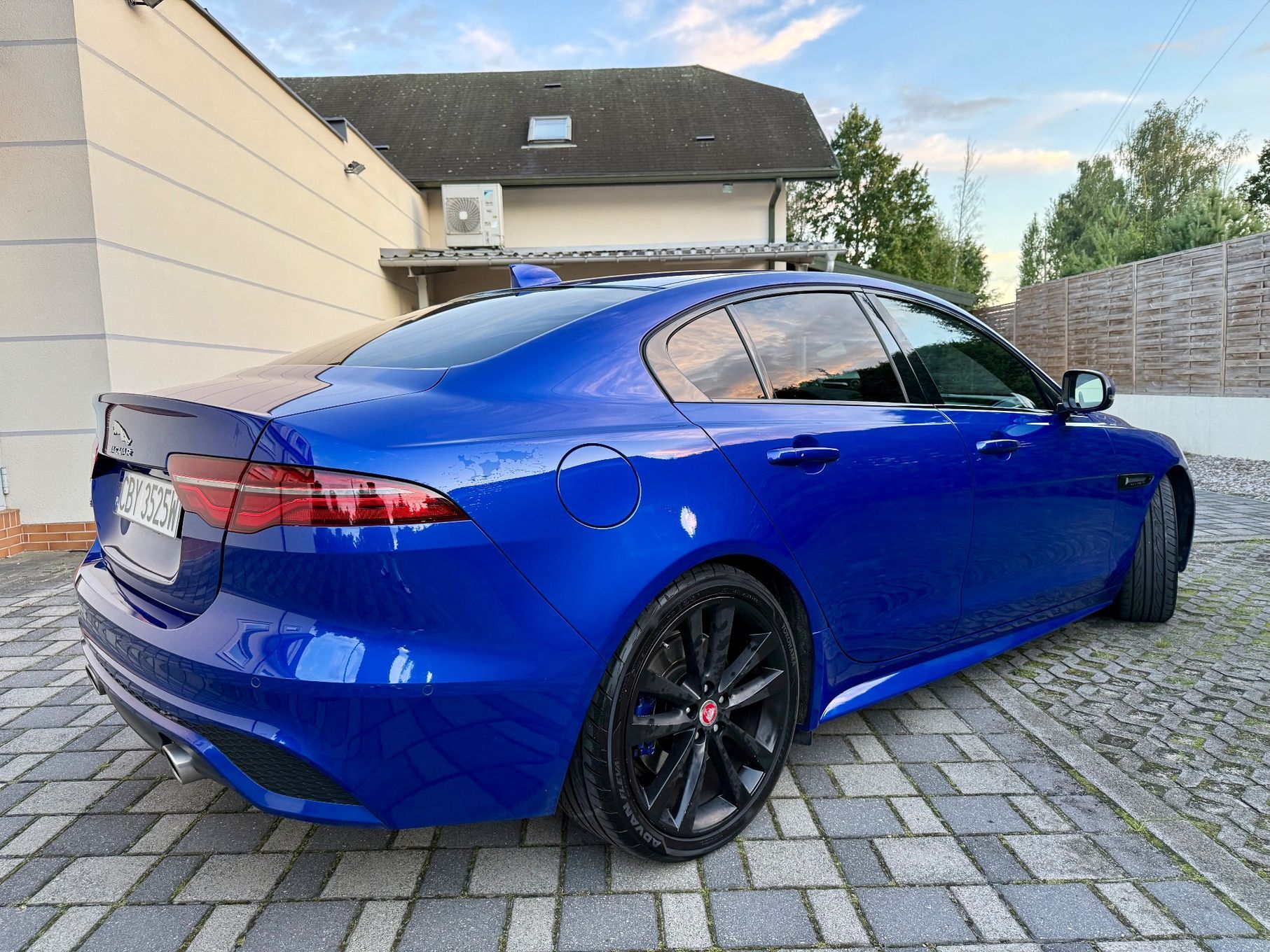 Jaguar XE
