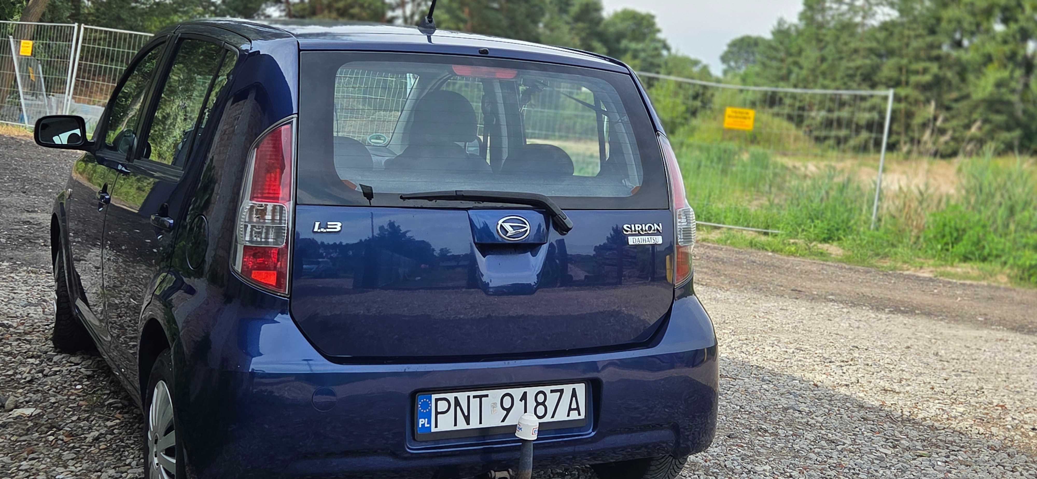 Daihatsu Sirion jak Yaris