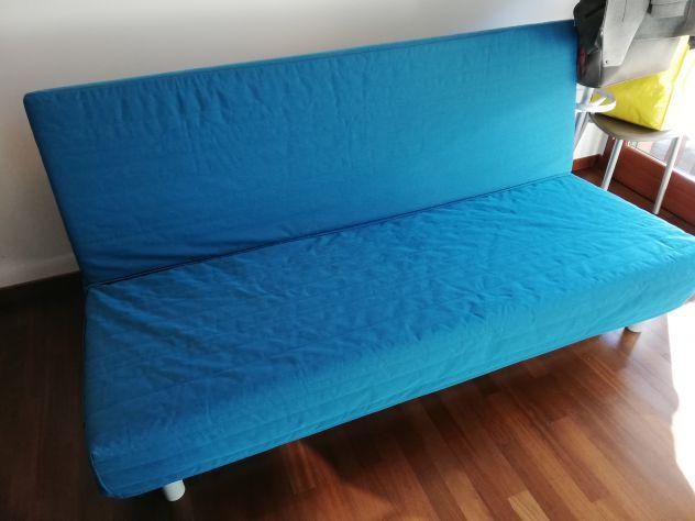 Sofa IKEA Bedinge z narzutą poduszkami i skrzynią - dostawa gratis
