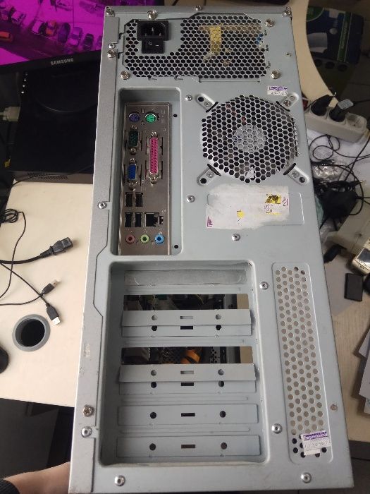Отличный системник INTEL E5300 2.6Ghz два ядра +подарок