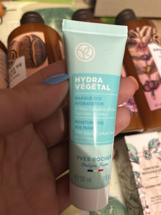 Наборы Ив Роше,шампунь,дезадорант