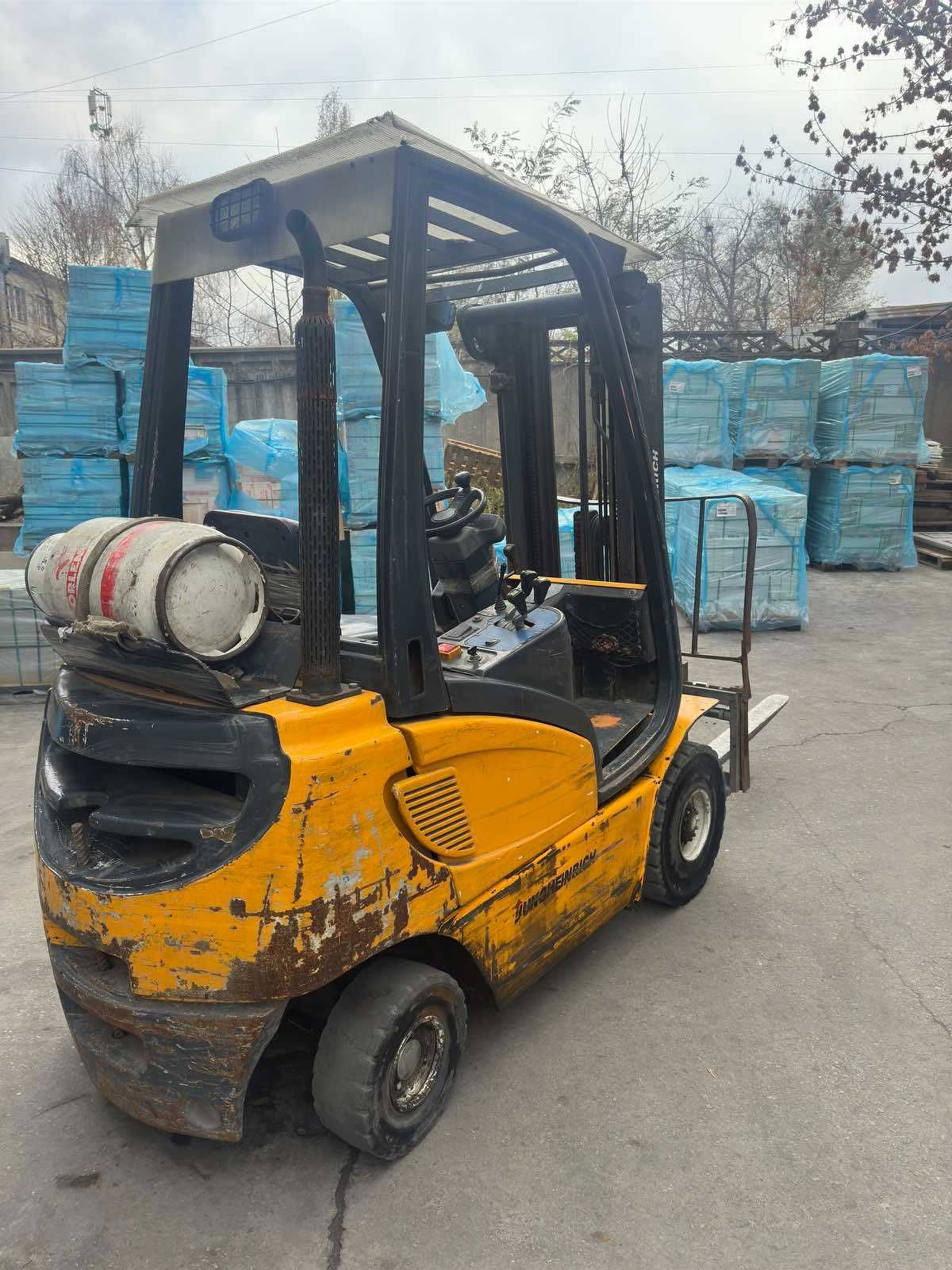 Навантажувач Jungheinrich TFG 16