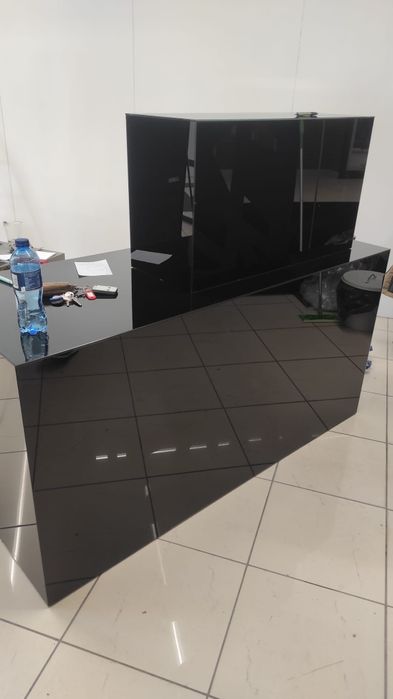 Biurko szklane czarne
