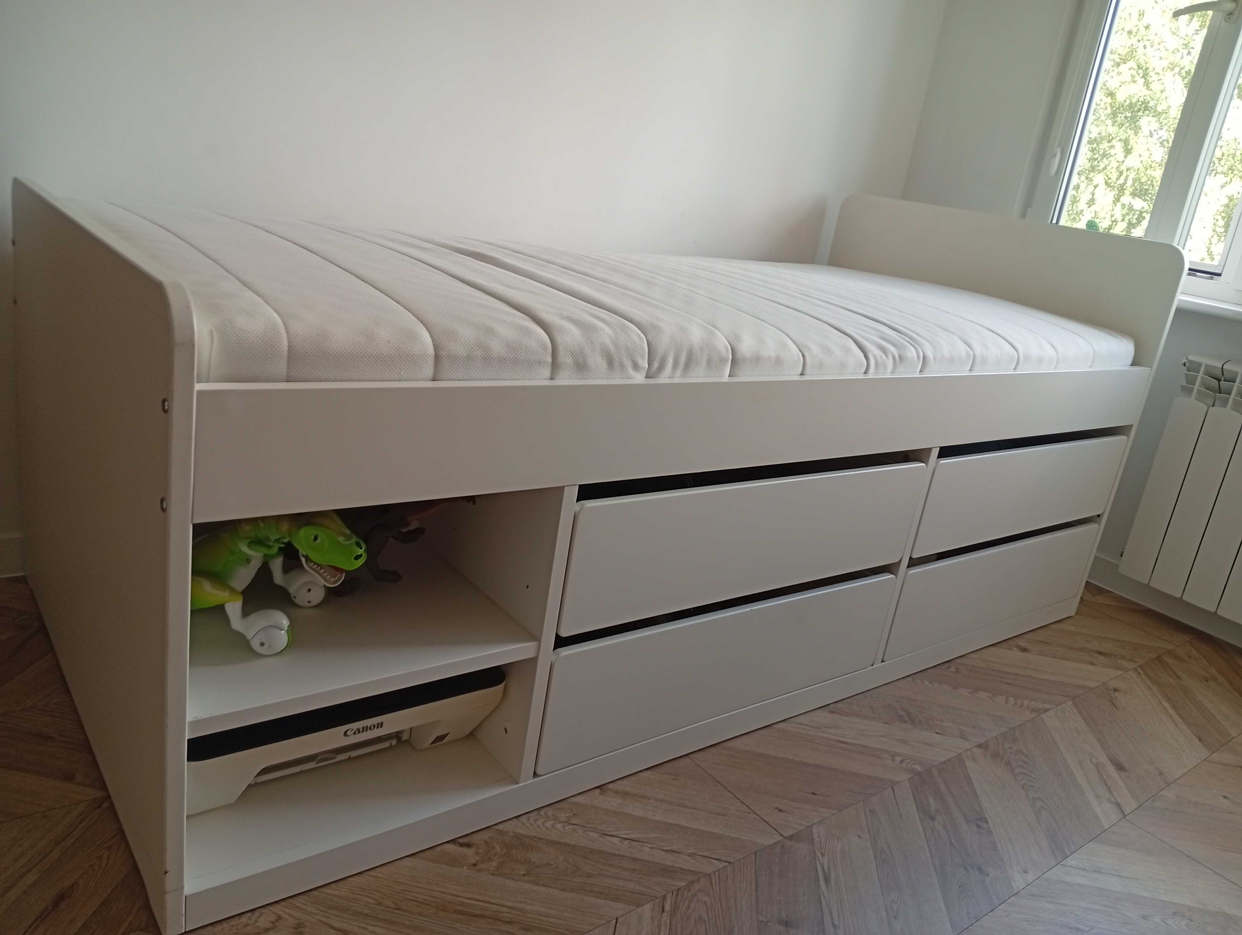 Łóżko z szufladami IKEA