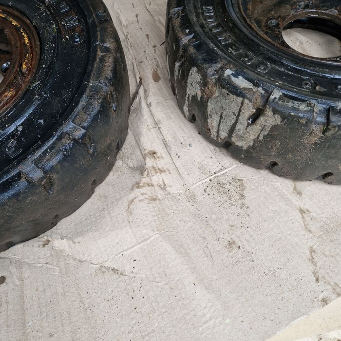 Opony pełne do wózka widłowego 6.5-10  5.00-8