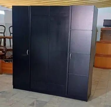 Roupeiro 04 Portas Preto
