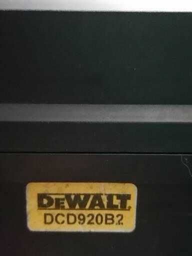 Дрель-шуруповерт DeWALT DCD920B2