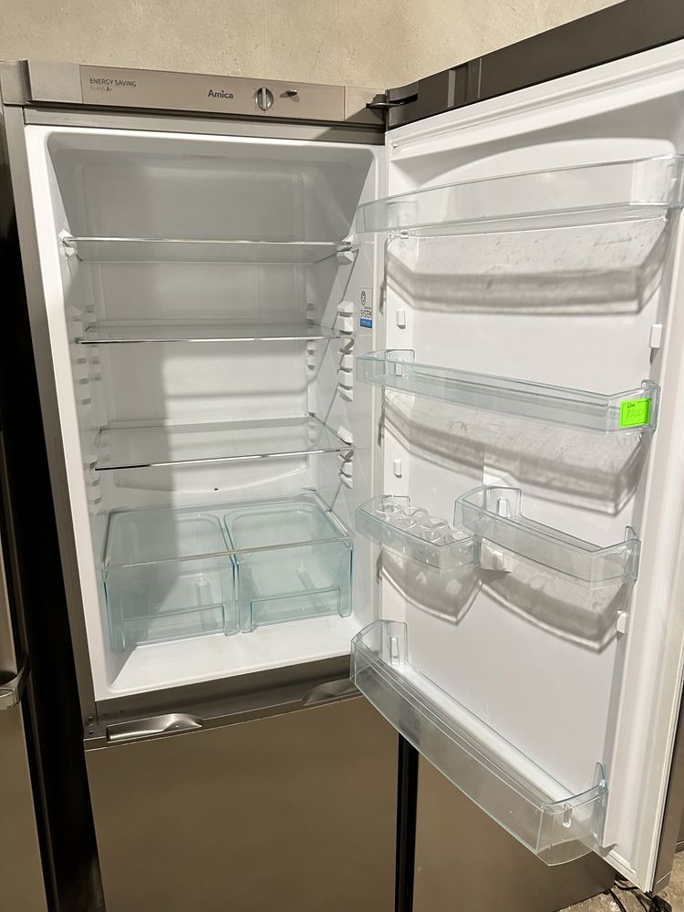 Продам холодильник Amica