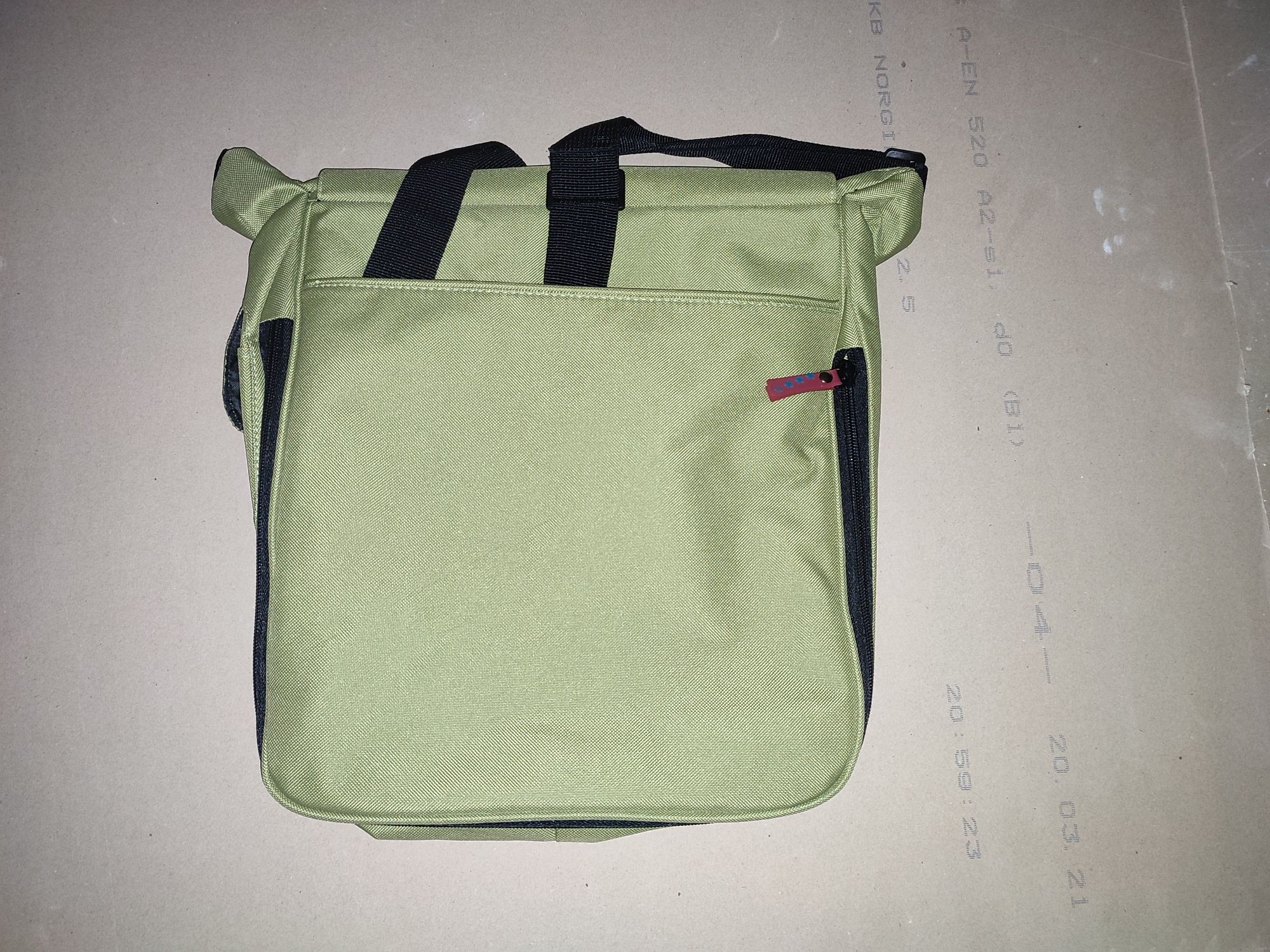 Nowa torba na ramię z serii L&M 30x30 cm