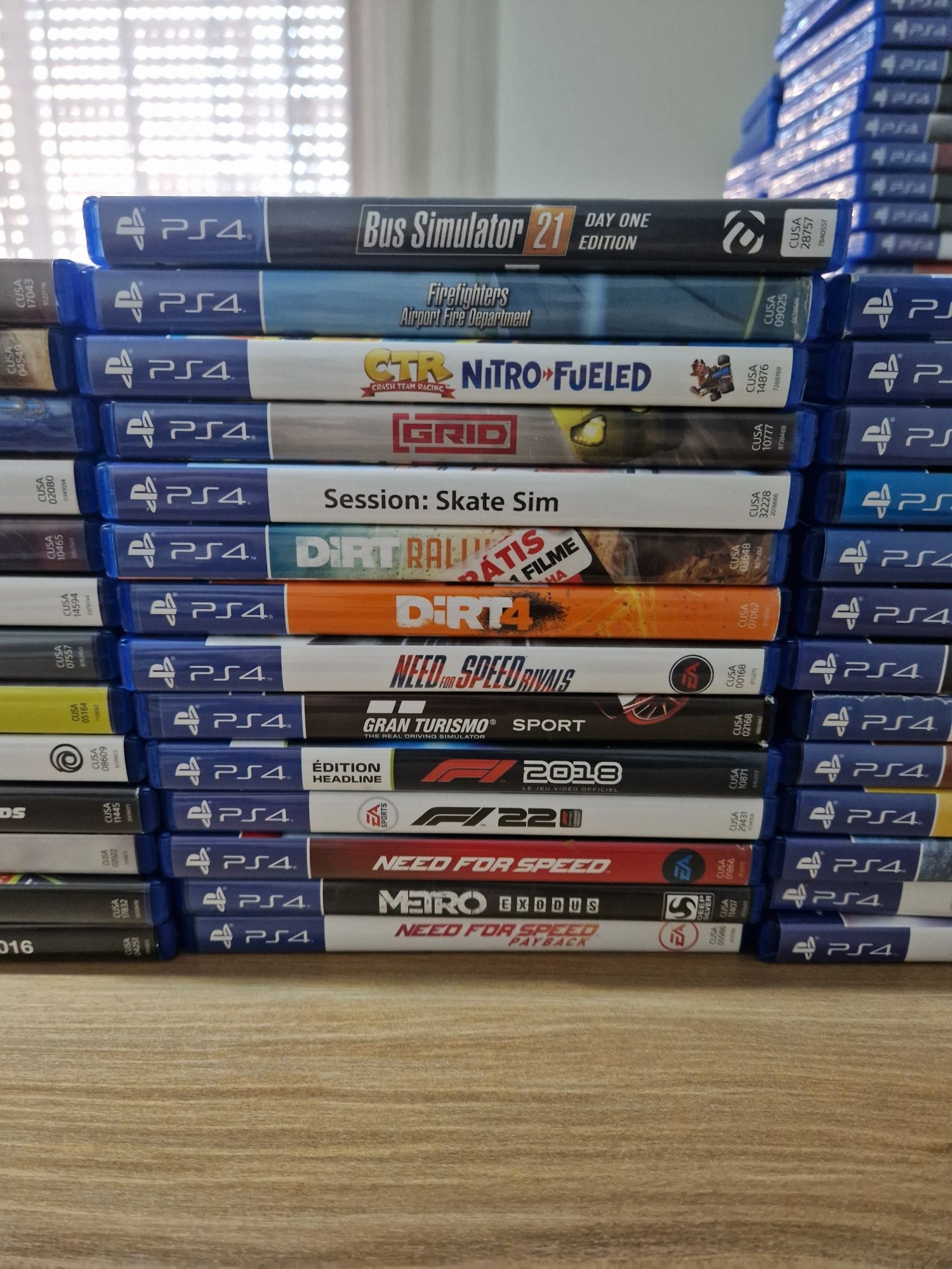 Jogos de ps4 de corridas e desportos