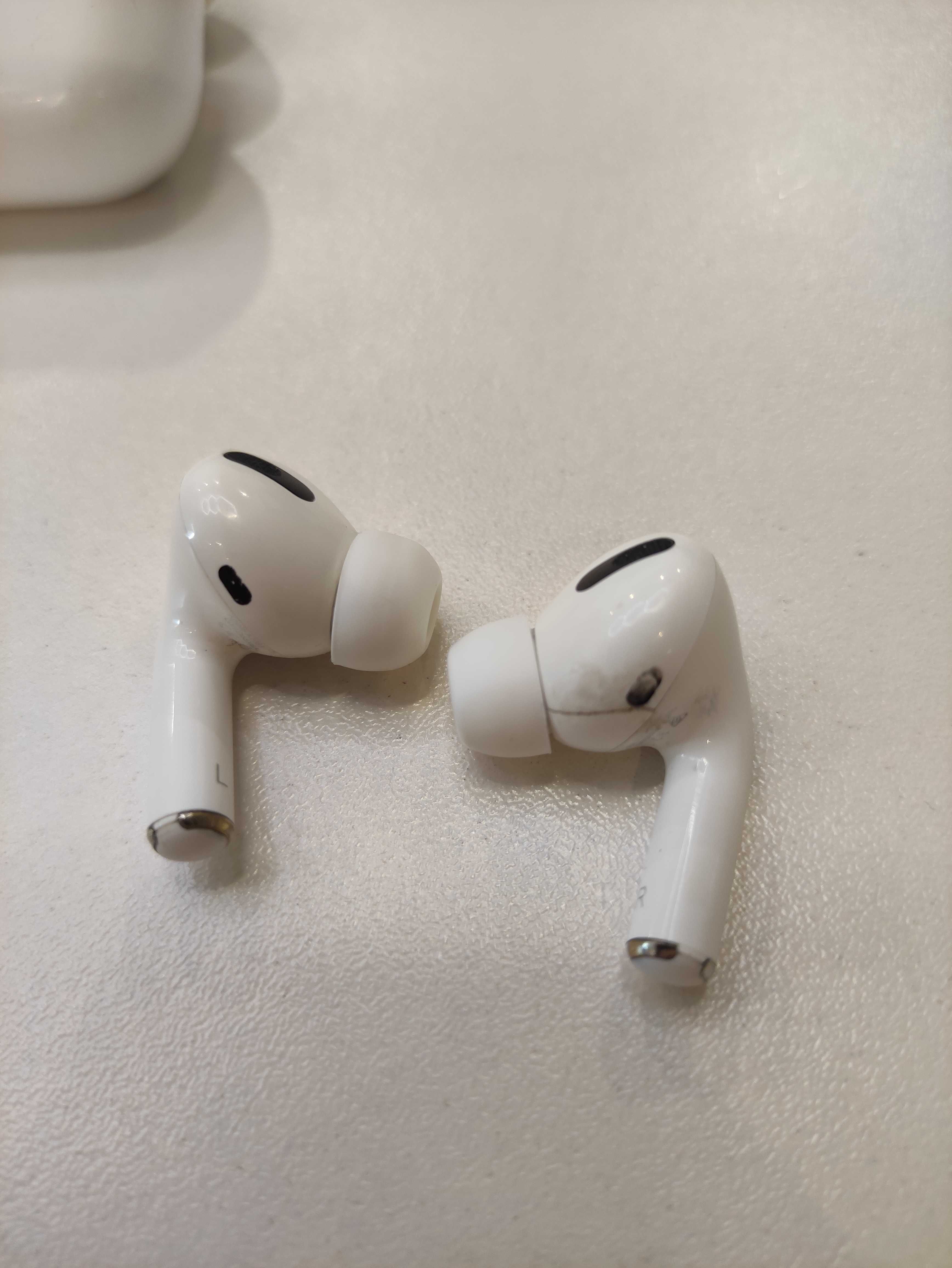 Air pods pro оригинал