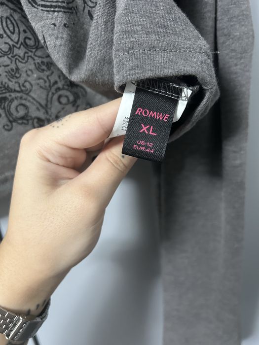 Легка кофтинка з одним плечем y2k